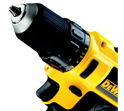 Дриль-шуруповерт DeWALT DCD710D2