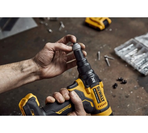 Заклепочник акумуляторний безщітковий DeWALT DCF403NT