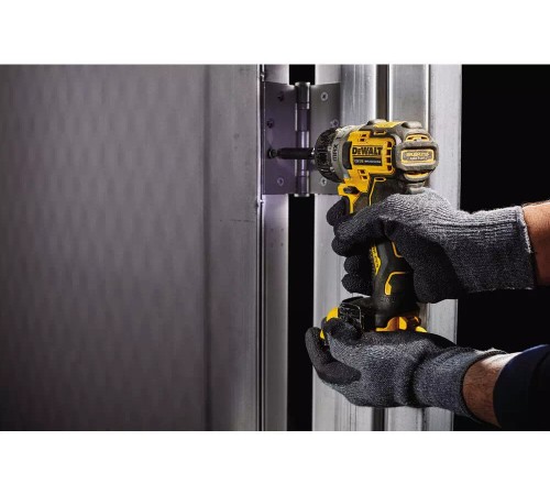 Шуруповерт акумуляторний безщітковий DeWALT DCF601D2