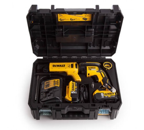 Акумуляторний шуруповерт DeWALT DCF620P2K