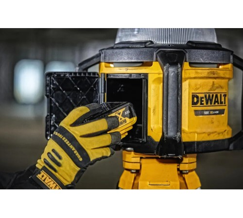 Ліхтар акумуляторний світлодіодний DeWALT DCL074