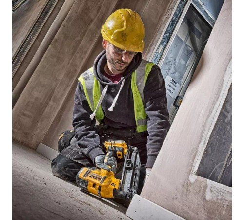 Пістолет цвяхів акумуляторний безщітковий DeWALT DCN660D2