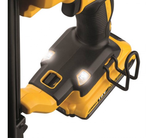 Акумуляторний скобозабивач DeWALT DCN681D2