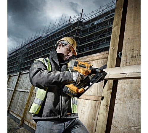 Акумуляторний цвяхів DeWALT DCN692N