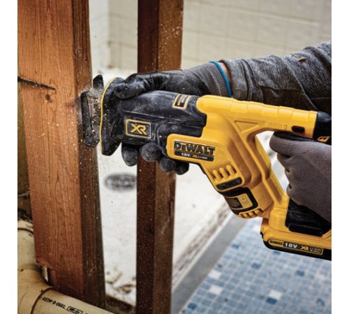 Акумуляторна шабельна пилка DeWALT DCS367NT