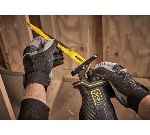 Пила шабельна акумуляторна DeWALT DCS382NT