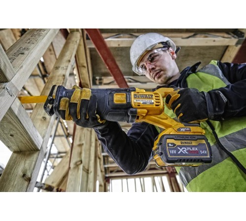 Пила шабельна акумуляторна DeWALT DCS389N