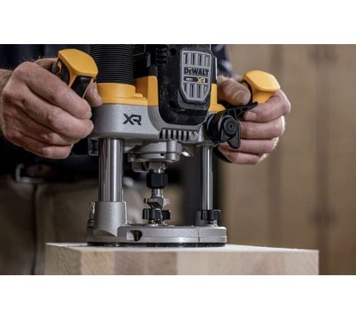 Занурювальний акумуляторний фрезер DeWALT DCW620NT