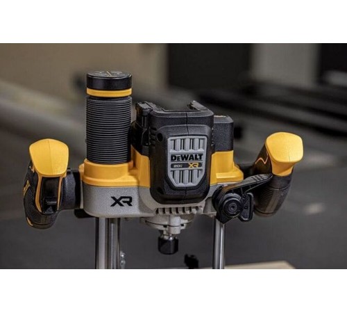 Занурювальний акумуляторний фрезер DeWALT DCW620NT