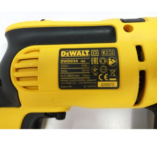 Дриль ударний DeWALT DWD024